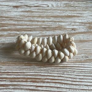Beachy Conch Shell Bracelet